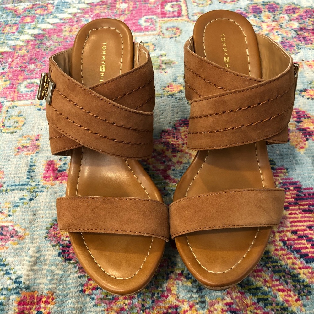 Tommy Hilfiger Milli Wedge Sandal, Size 7